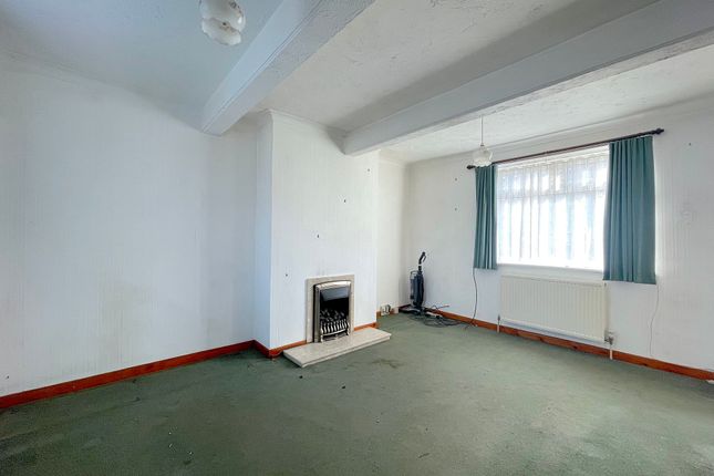 65 Makenade Avenue, Faversham photo 2