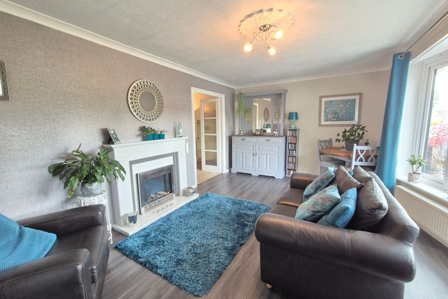 30 Oakham Drive, Coalville photo 4