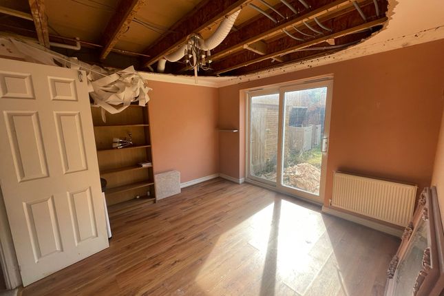 49 Kingfisher Road, North Cornelly, Bridgend photo 5