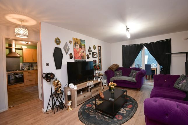 2, Cherry Tree Crescent, Sleaford photo 2