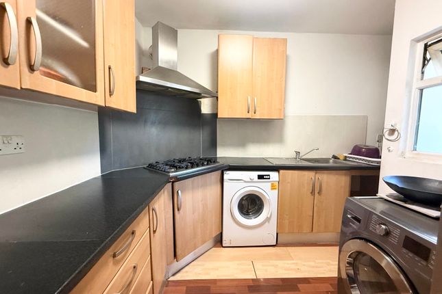3 Manor Court, High Street, WEST DRAYTON photo 2