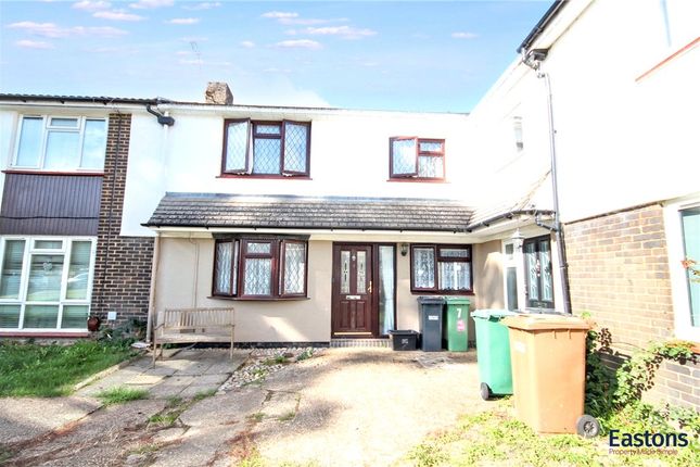 3-bed terraced on 7, Long Walk, Surrey, £395,000