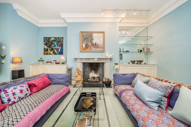 Flat 1, 70, Holland Park Avenue, London photo 4