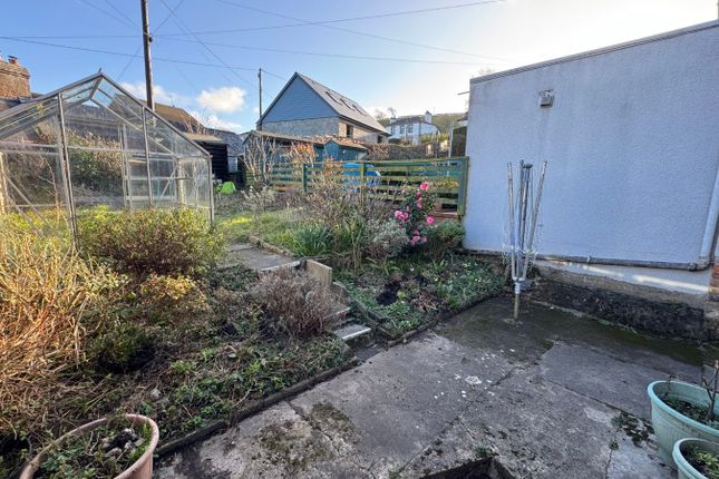 8 Glanafon, Panteg Road, Aberaeron photo 3