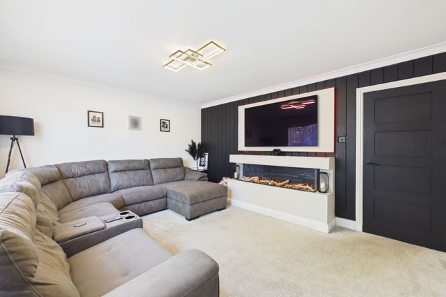 76 Culzean Drive, Motherwell photo 2