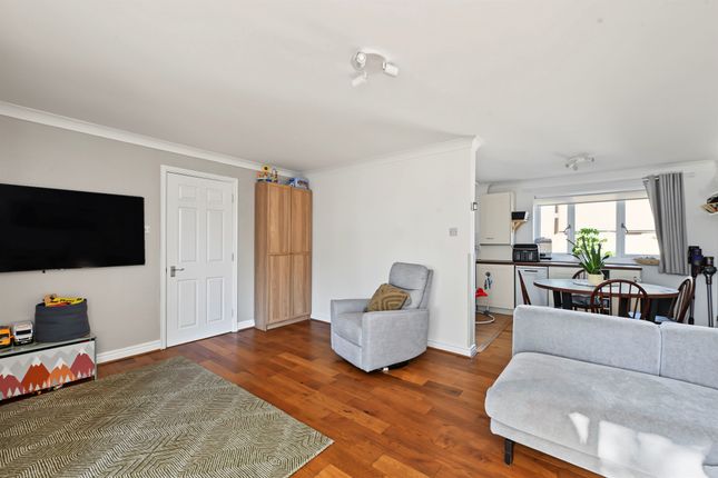 32, Brook Lane, Berkhamsted photo 4