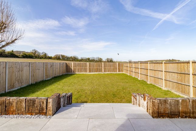 Marsh View, 47 Sutton Estate, King's Lynn photo 3