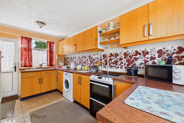 30, WALFORD ROAD, BURTON-ON-TRENT photo 4
