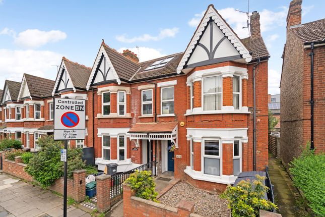 Flat for sale in Windmill Road, Ealing