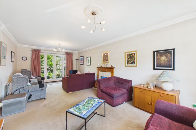 67 Primrose Copse, Horsham photo 4