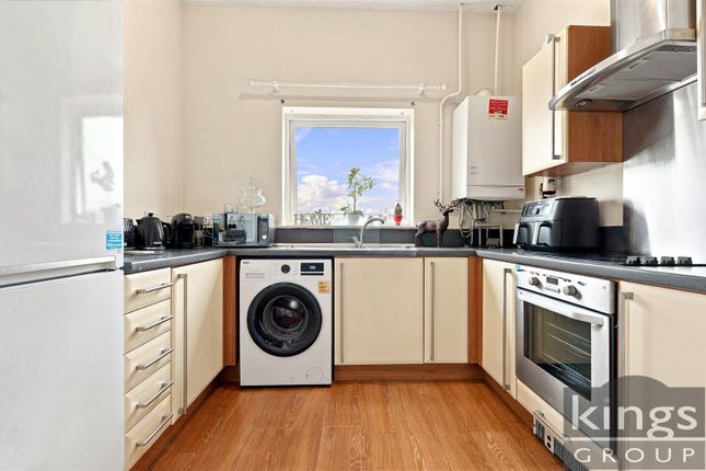 5, Elms Court, Harlow photo 4