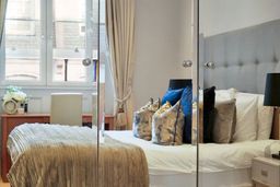 Mayfair's Finest | Lift | Hertford Street, Hertford Street, London photo 3