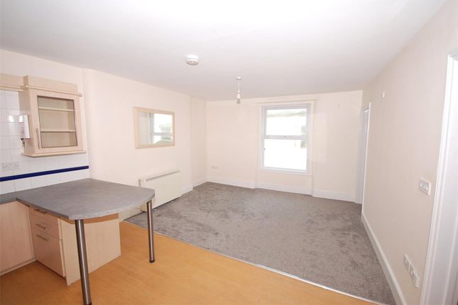 Flat 2, 7, Marine Place, Seaton photo 4