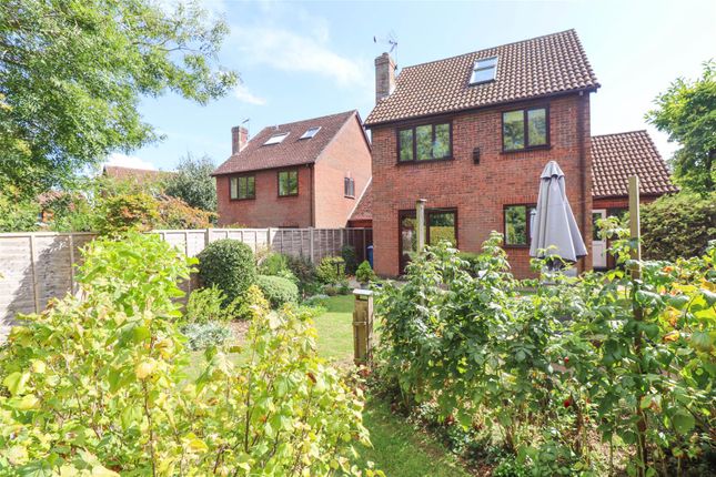 17, St. Davids Close, Odiham photo 2