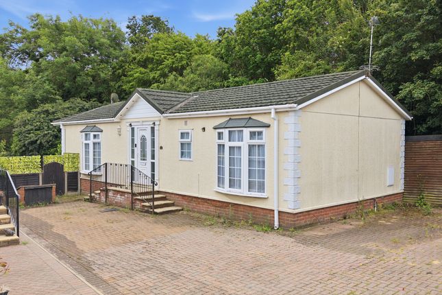 2-bed caravan on 12, Third Avenue, Waltham Abbey, £225,000