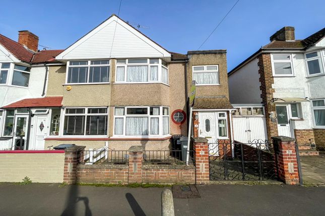 3-bed house on 91, Saxon Avenue, Hanworth, £425,000