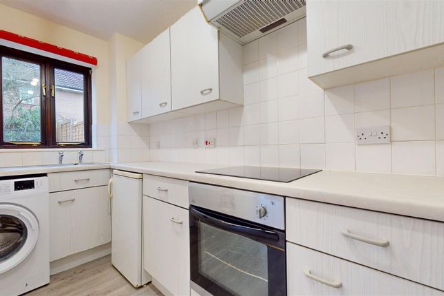 24, Burano Grove, Milton Keynes photo 5