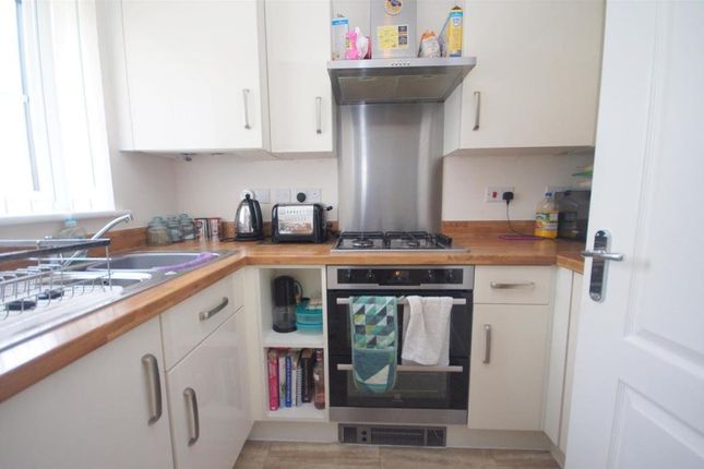 14, Hereson Road, Kent photo 3
