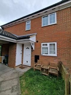 Thumbnail Terraced house to rent in Stratford Drive, Aylesbury