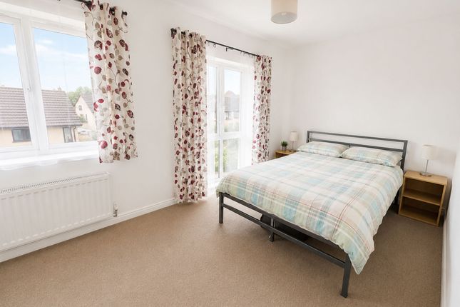 2 Bisley Crescent, Cambridge photo 4