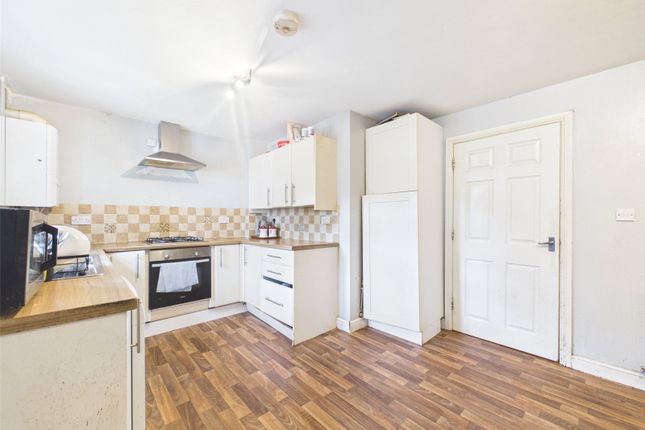 10, Howard Street, Gloucester photo 2