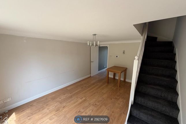 Deepwell Avenue, Halfway, Sheffield photo 5