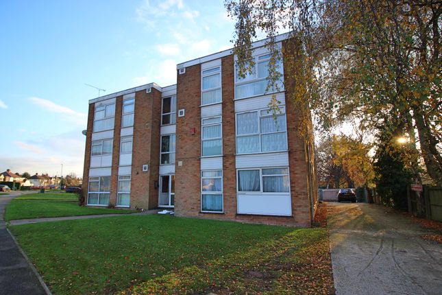 Thumbnail Flat to rent in Adlington Court, Luton