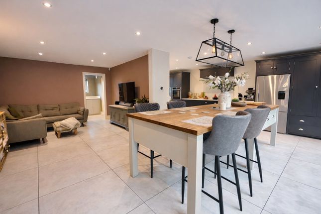 10, Church Hill, CAMBERLEY photo 3