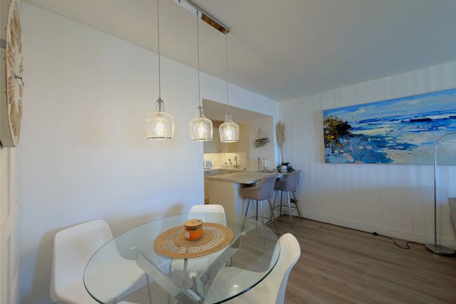 Flat 3,, Clifton Court, Braunton photo 4