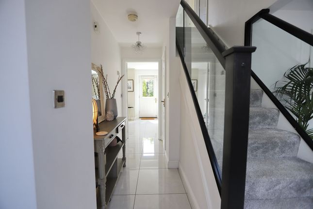 14 Banksman Way, Manchester photo 4