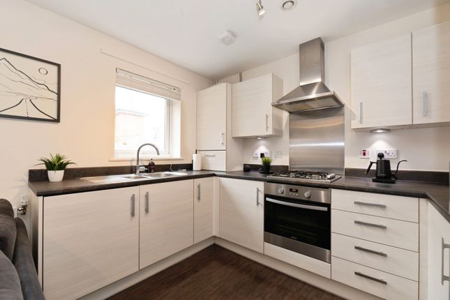 21 Darwin Court,, Sherwood Way, Surrey photo 2