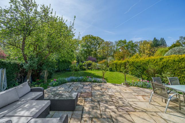 Lavender Cottage,, New Road, Godalming photo 4