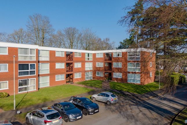 26,Flat, Ingatestone Drive, Stourbridge photo 2