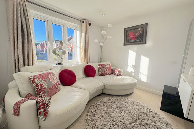 39, Hough Way, Wolverhampton photo 4