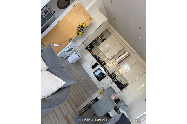 Seaview Court Pier Approach, Walton On The Naze photo 5