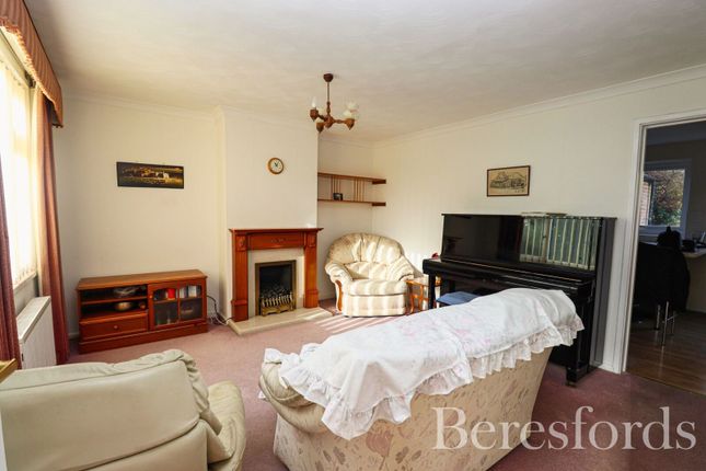 74, Church Avenue, Chelmsford photo 2