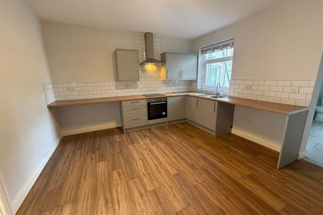 71, Barker Street, Sutton-In-Ashfield photo 2