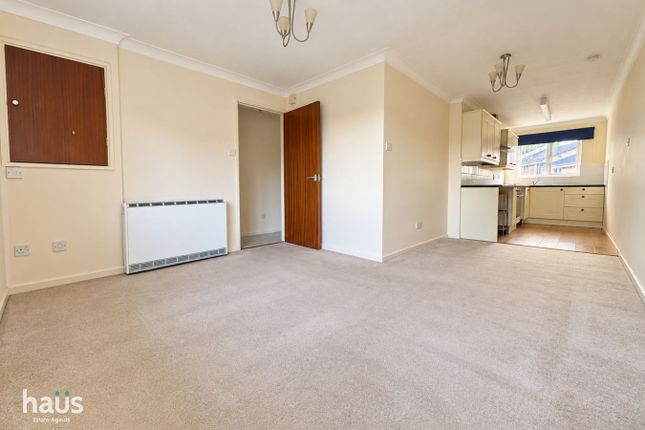 16, Goodall Close, Gillingham photo 2