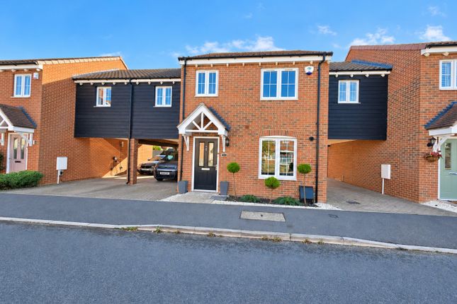 3-bed detached on 18 Sandy Crescent, Great Wakering, Essex, £400,000