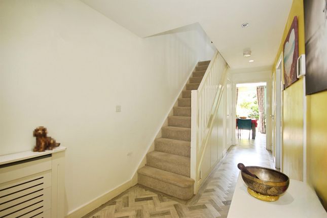 51, Lionheart Avenue, Leamington Spa photo 2