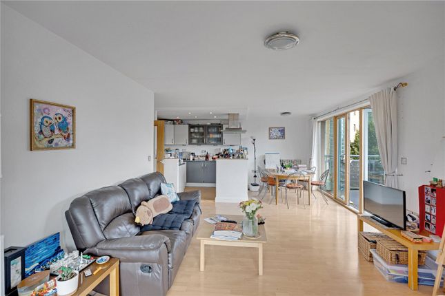 Flat 70,, Western Beach Apartments, London photo 4