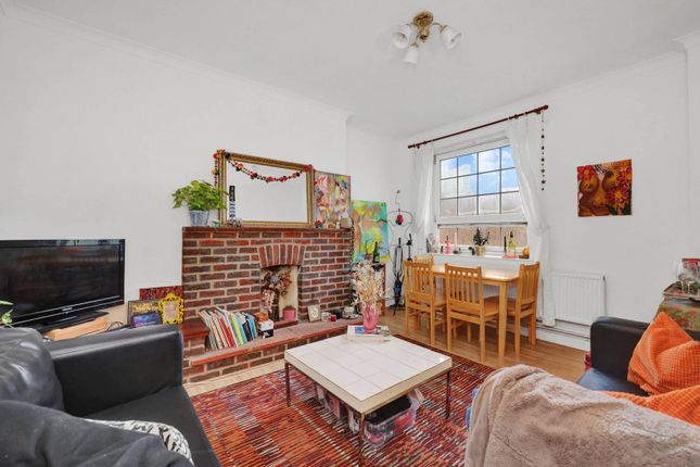 Thumbnail Flat for sale in Betts House, Shadwell, London