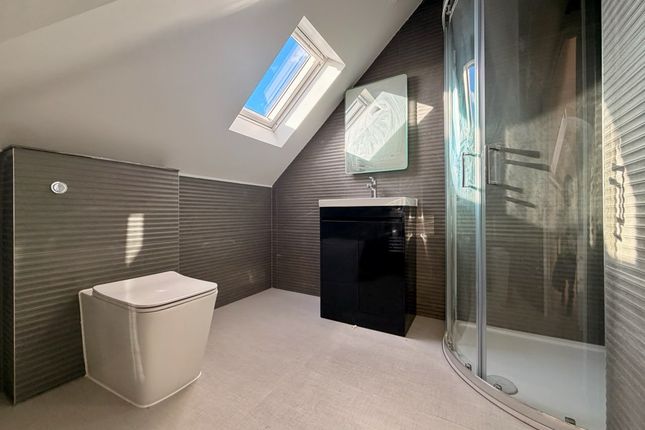 364, Whitton Avenue East, Greenford photo 4
