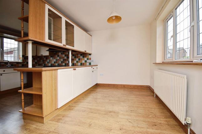 20A, Donnington Gardens, Scunthorpe photo 4