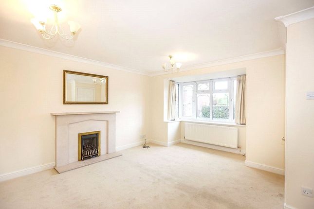 23, St. Andrews Drive, Wolverhampton photo 2