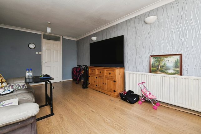 80, Waldegrave, Essex photo 4