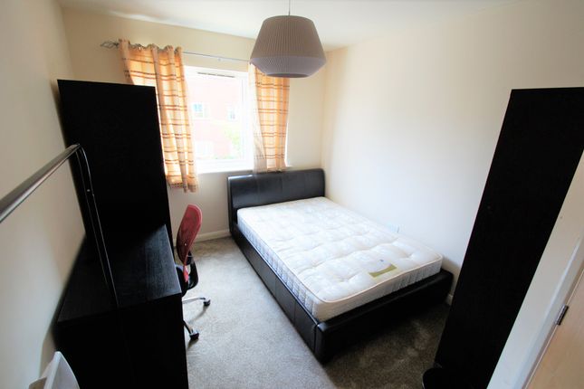 Thumbnail Flat to rent in Hever Hall, Coventry