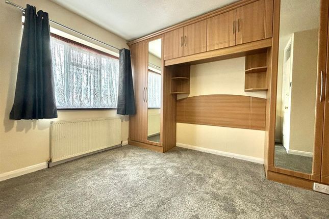 Bedroom 1.Jpeg