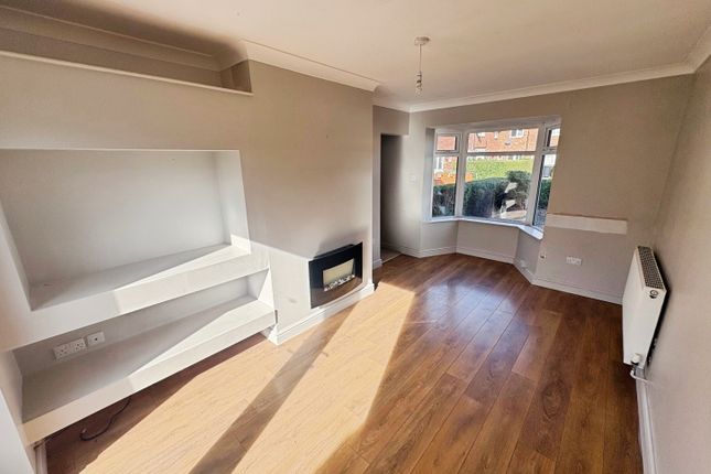 6, Aylesby Close, Lincoln photo 3