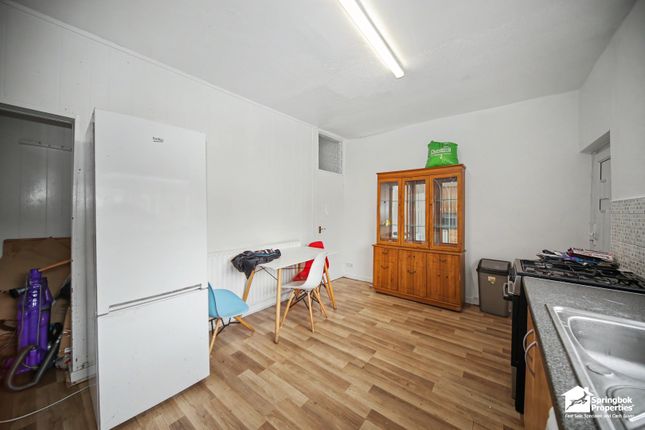9, Birch Street, Wigan photo 4